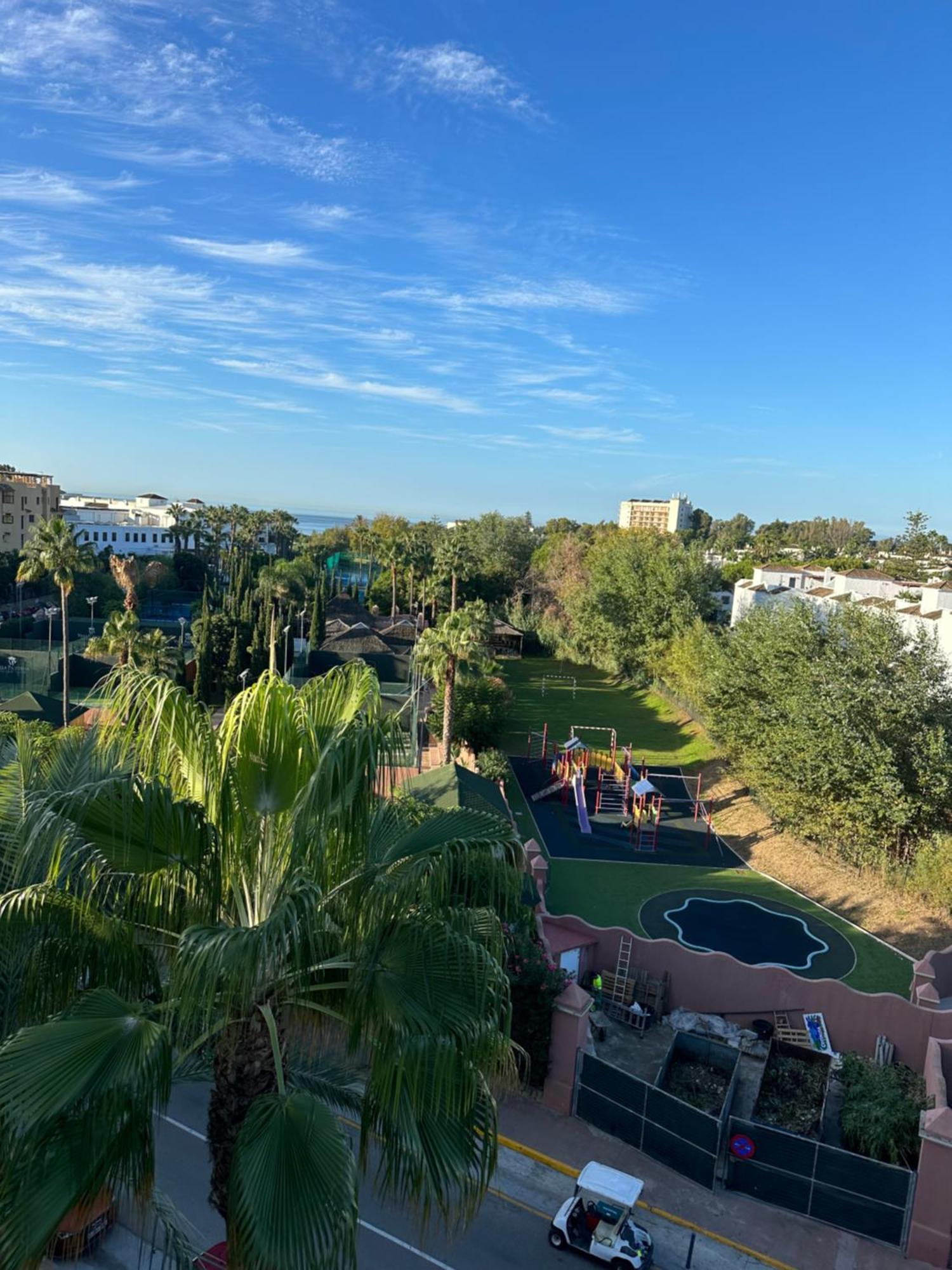 Appartement Sea & Mountain View Penthouse à Estepona Extérieur photo